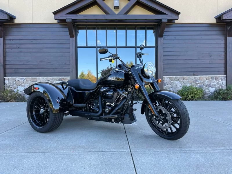 2025 Harley-Davidson Freewheeler Cruiser in New York Mills - Main View